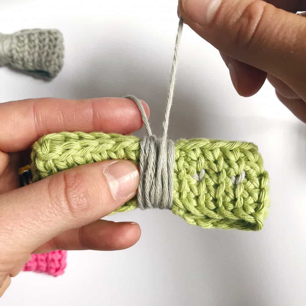 free crochet bow tie pattern