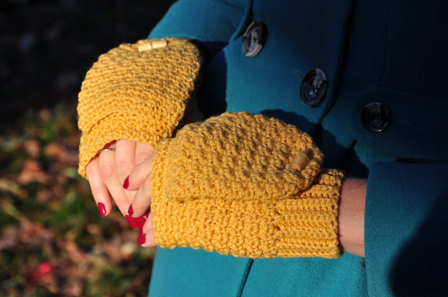 free crochet pattern winter mitts