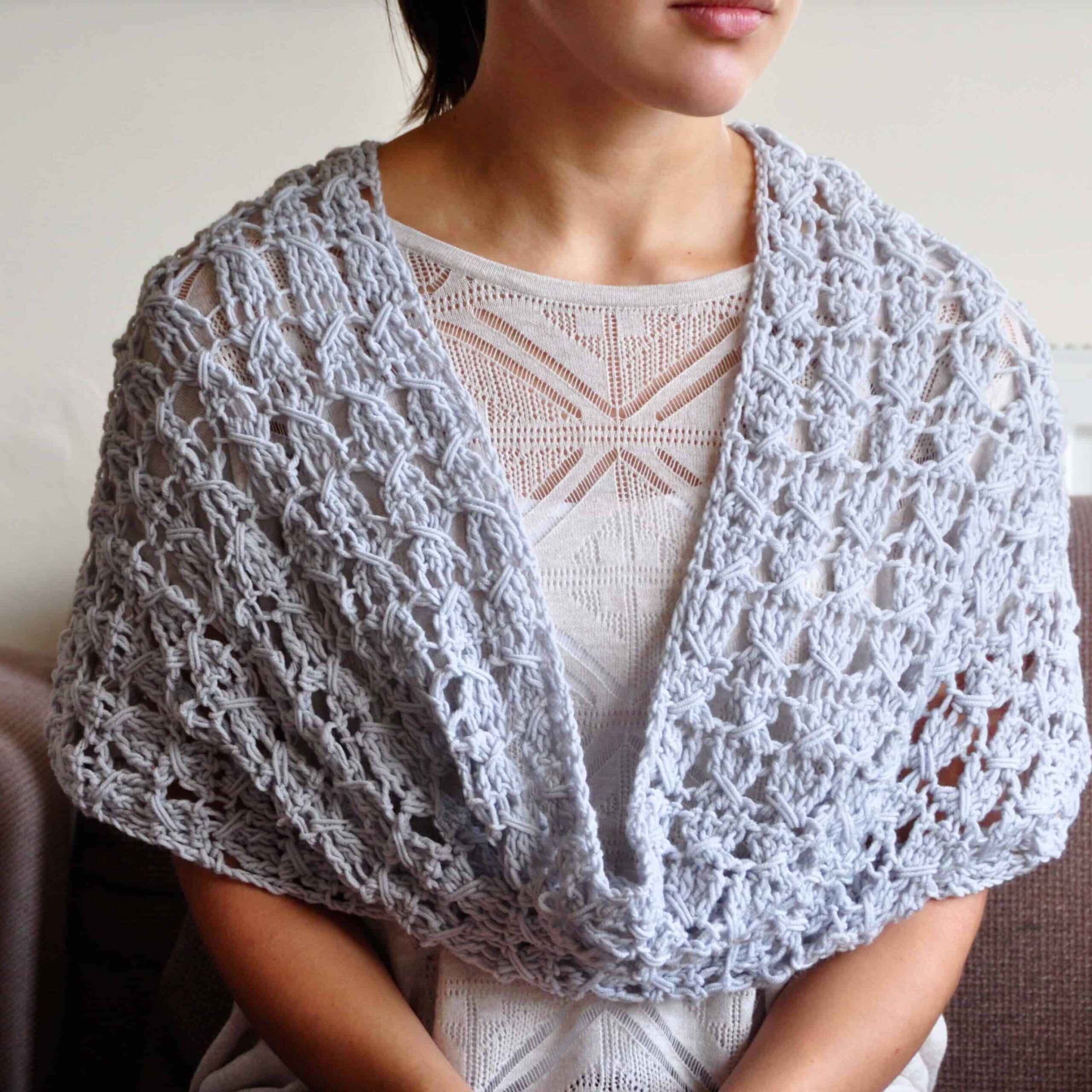 free crochet pattern the classic cowl by HanJan Crochet