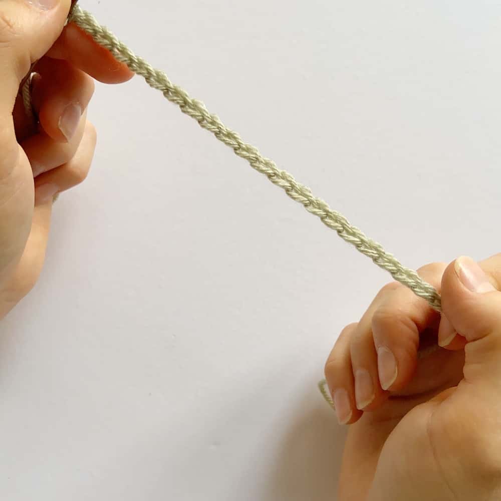 Learn to crochet this beautiful Lacy Wave crochet stitch with Hannah Cross of HanJan Crochet. Learn with step by step images and pattern to create a delicate and light lace crochet stitch. 