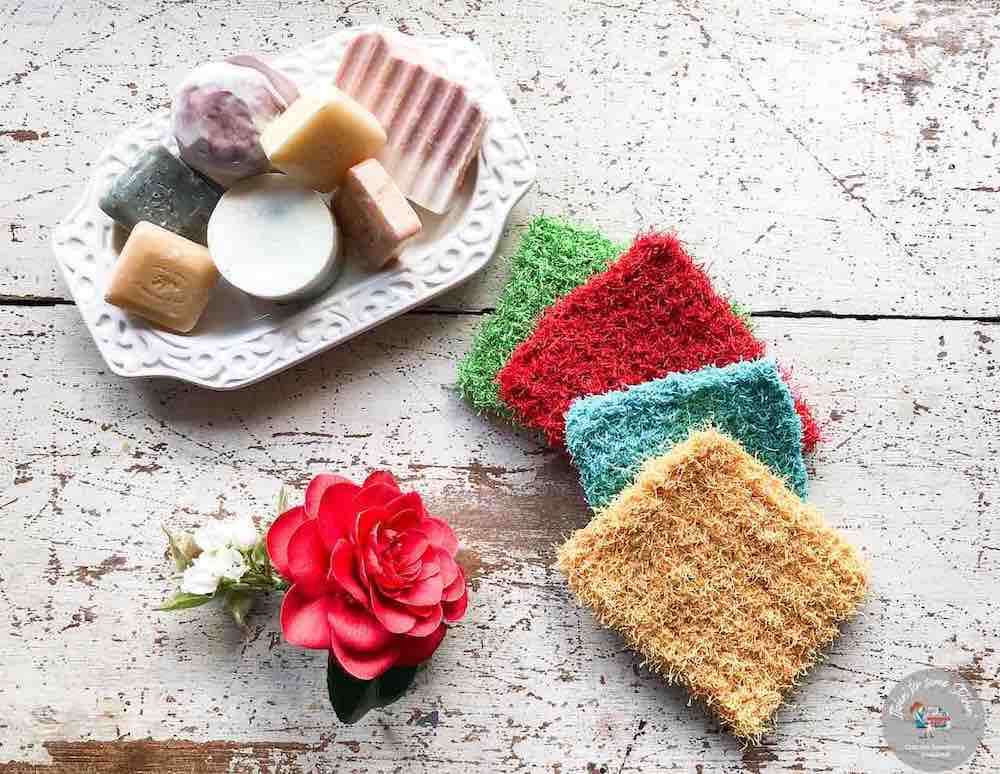 Have you got a huge yarn stash that you need to use up? Here are more than 30 free crochet and knitting patterns to help you make a dent in your yarn stash and make some beautiful items too! The Stash Buster challenge is a 4 week collection of fabulous free crochet and knitting patterns to help keep us busy.