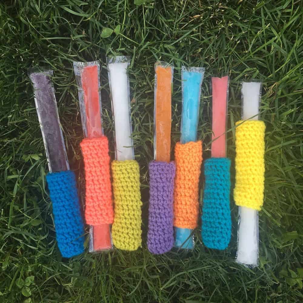 freeze pop cozy, a free crochet pattern