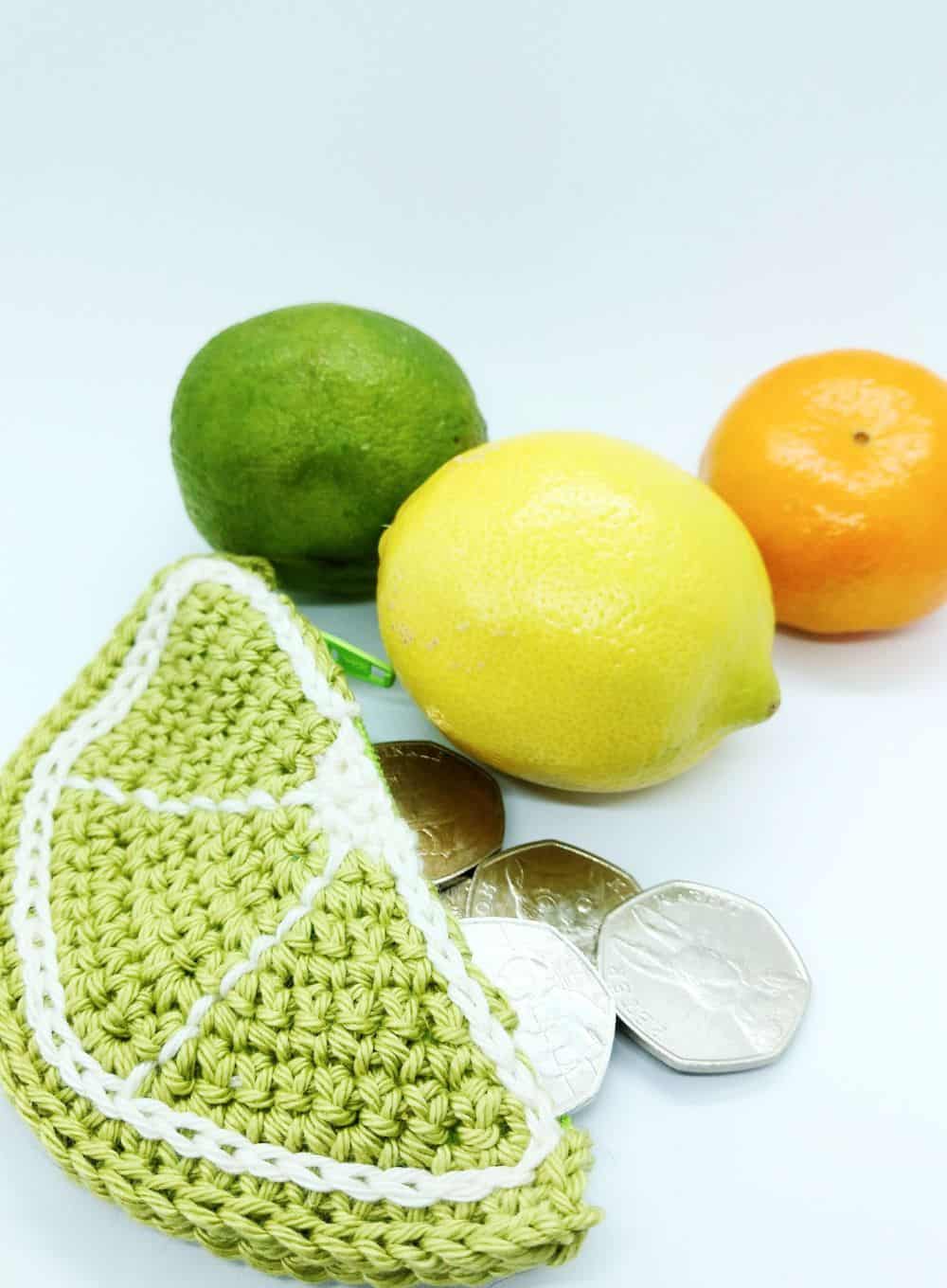 crochet lime coin purse, a free crochet pattern