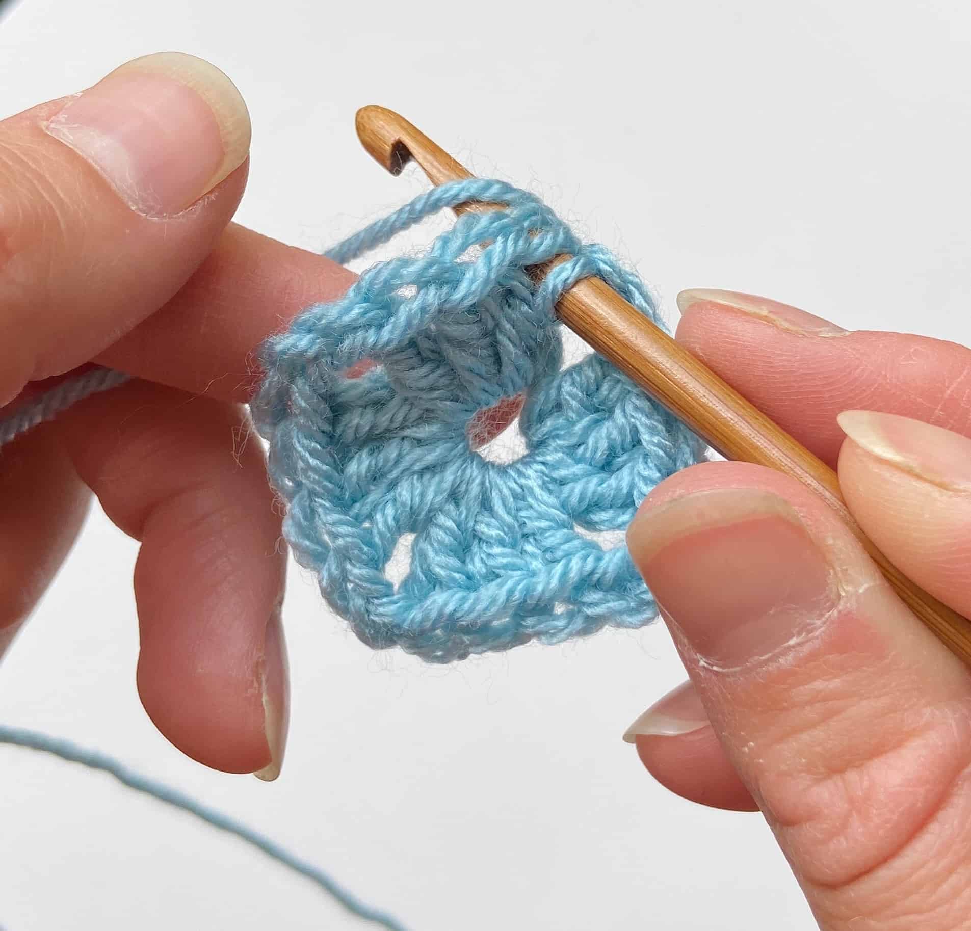 The Ultimate Crochet Granny Square Tutorial [ + 5 Tips to Perfect