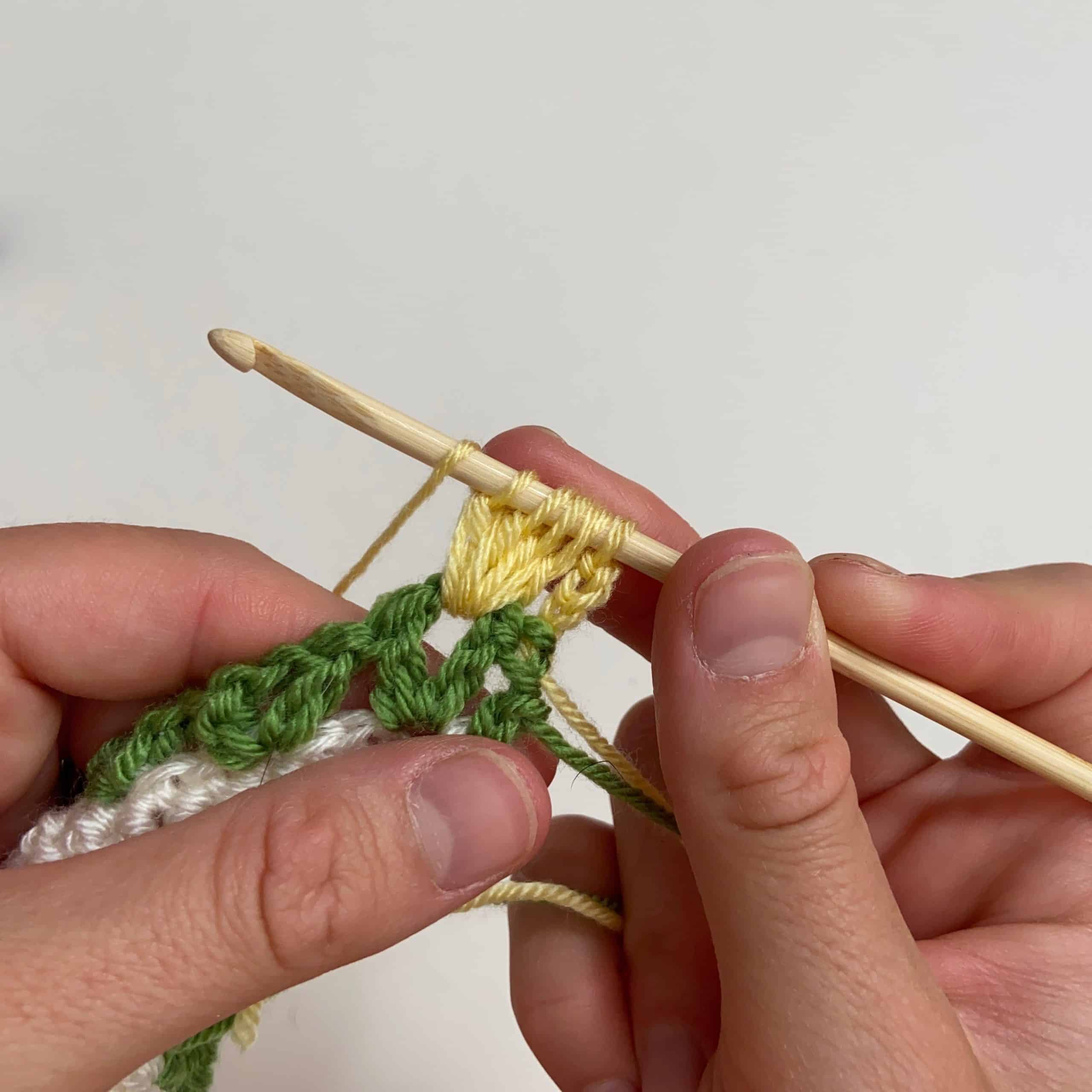 crochet 4 treble cluster stitch, double crochet cluster