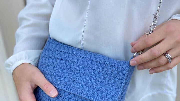 The Quotidian Satchel - a free crochet messenger bag pattern - HanJan