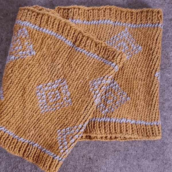 yellow and white crochet scarf