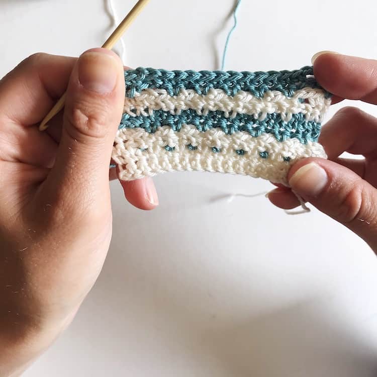 Mosaic Crochet: Anchored Double Crochet Technique + Tutorial