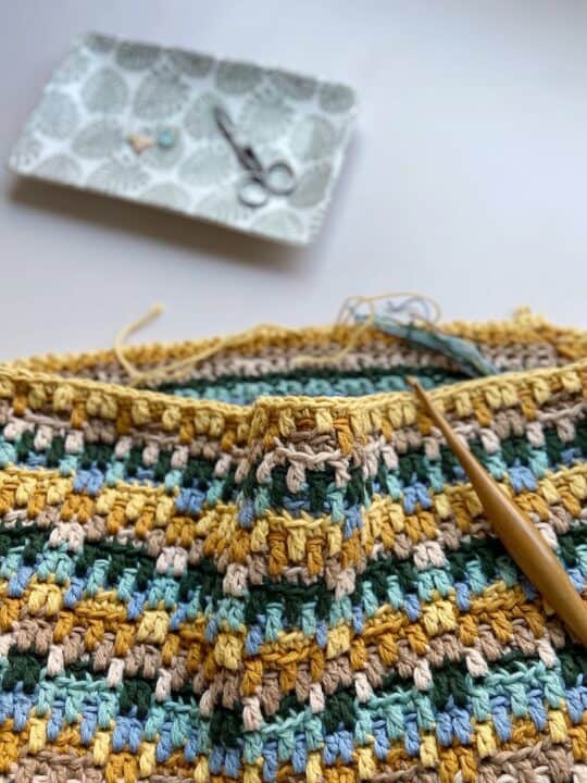Hayden Bag - Free Mosaic Crochet Tote Bag Pattern | HanJan Crochet