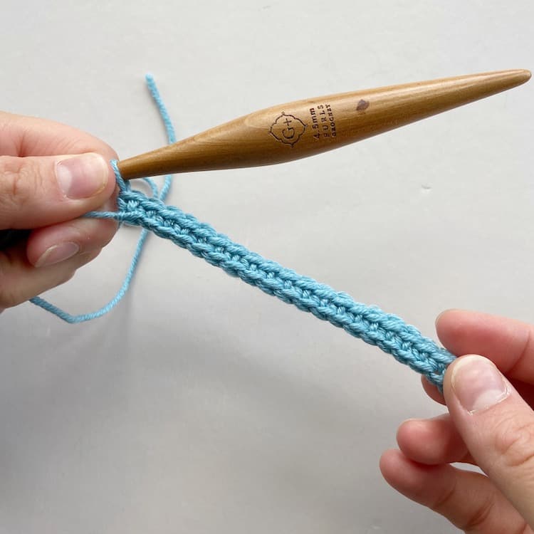 row of single crochet stitches
