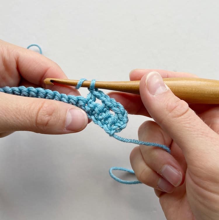 Double Crochet Moss Stitch Step 3