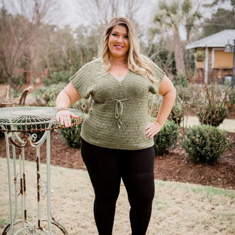 simple crochet filet t-shirt pattern in green