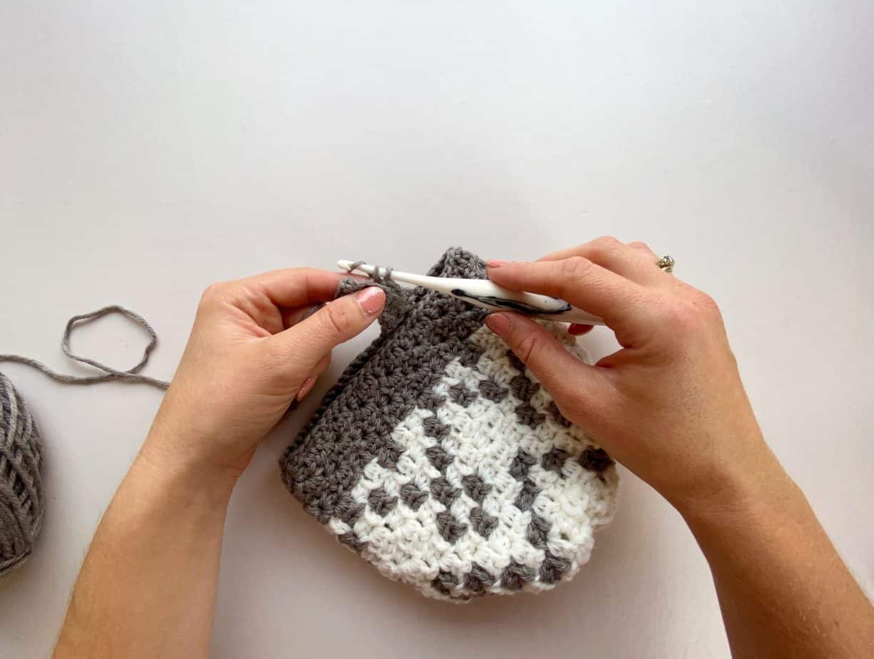 Widcombe c2c crochet hat pattern flatlay 6 scaled