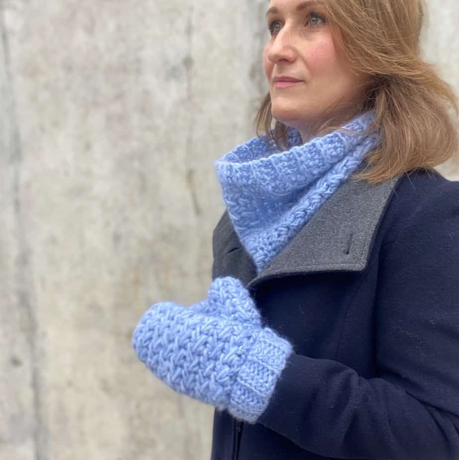 Crochet Feather Stitch Pattern – Luxury Mittens and Cowl Set