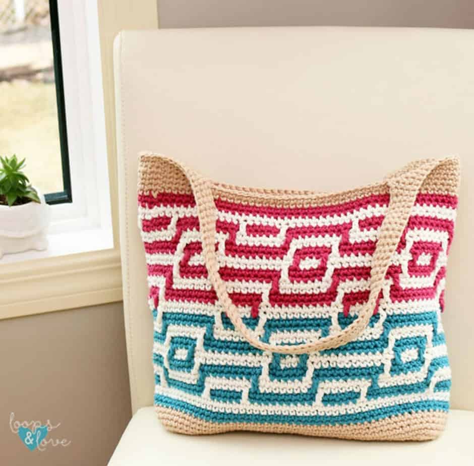 Summer mosaic crochet bag pattern with geometric pattern