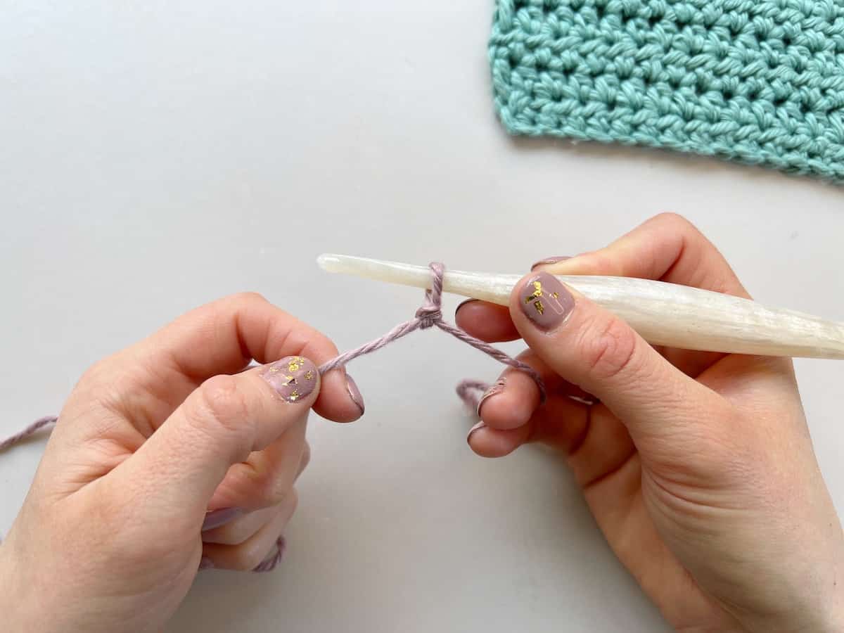 image showing a slip knot on a crochet hook