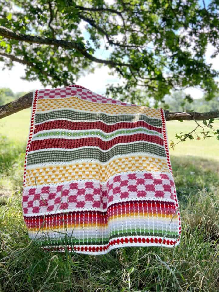 Block Stitch Crochet - Closed Granny Stitch | HanJan Crochet