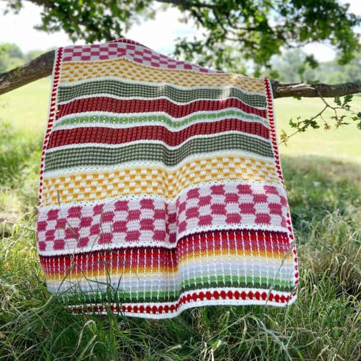 Best Yarn for Crochet Blankets and top tips for making them