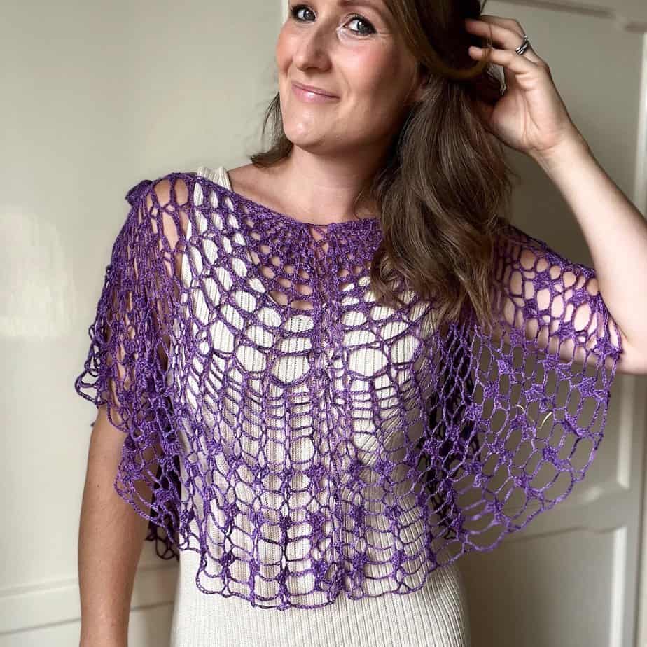 Lace crochet cape pattern to wear 3 ways | HanJan Crochet