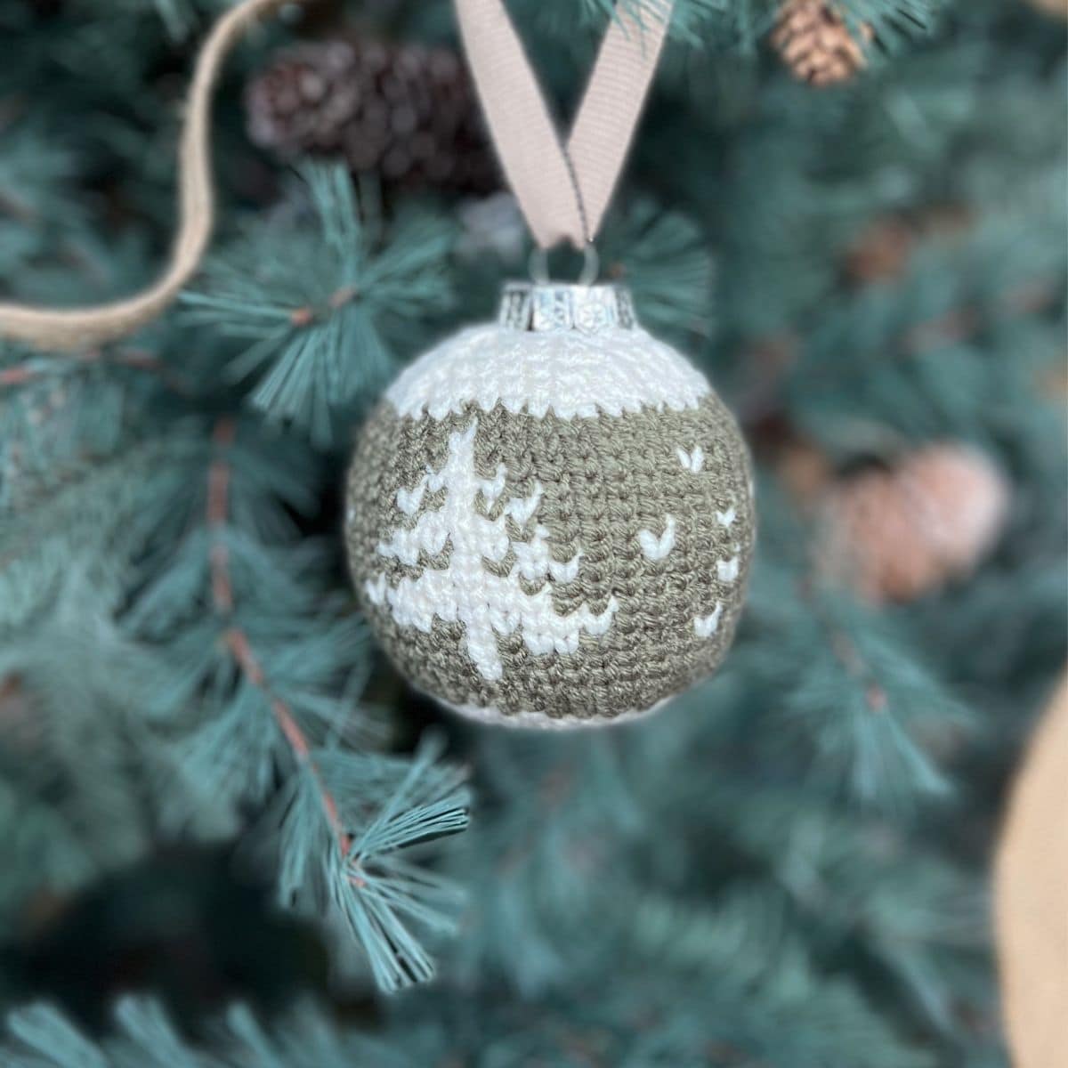 Fair Isle Crochet Bauble Pattern: Festive Trees