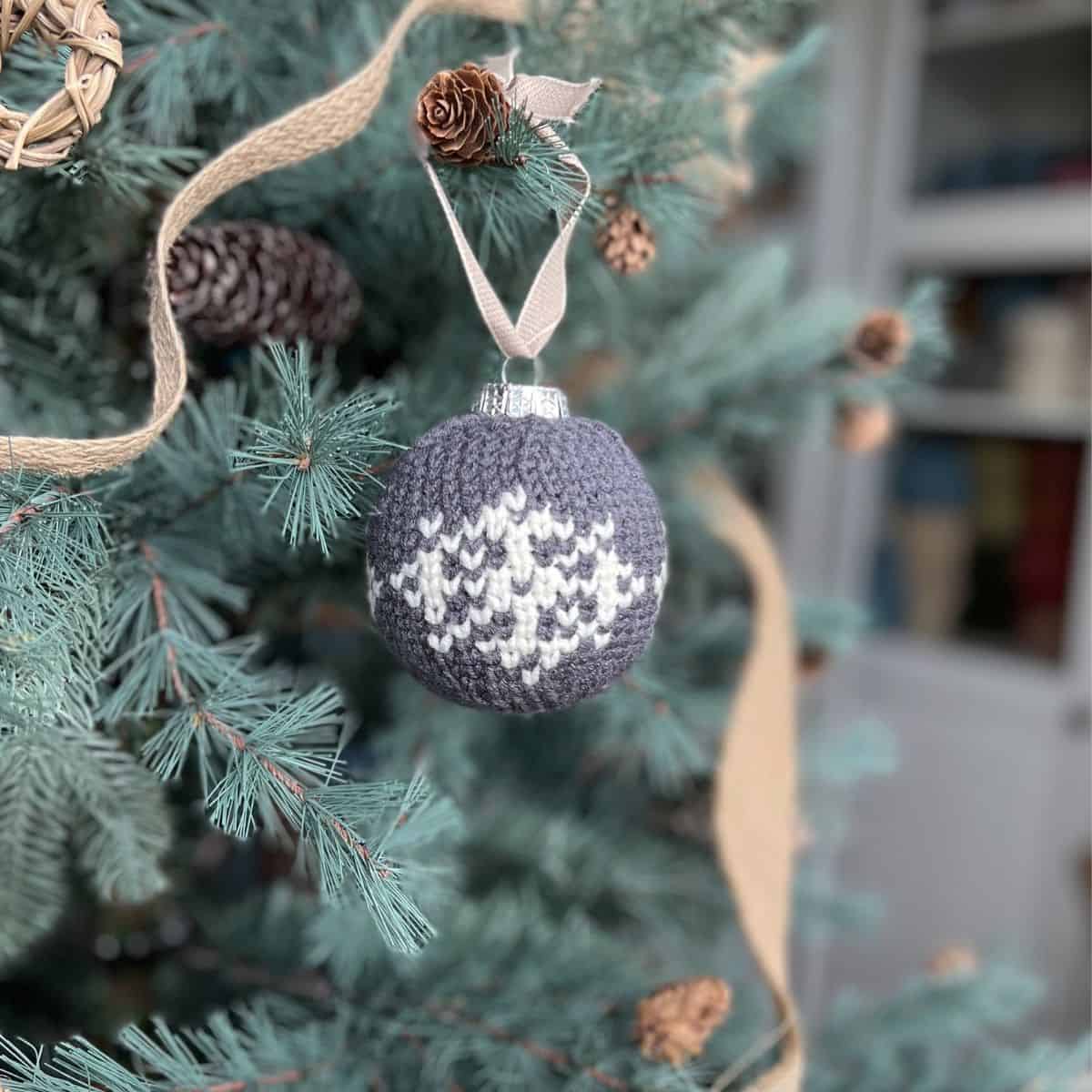 Snowflake Crochet Bauble Pattern