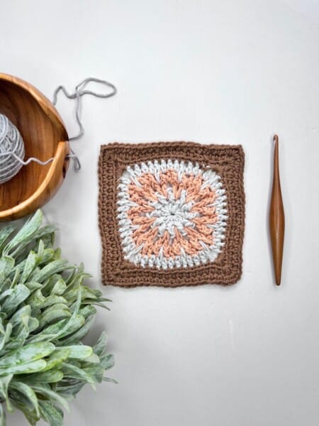 Textured crochet square pattern