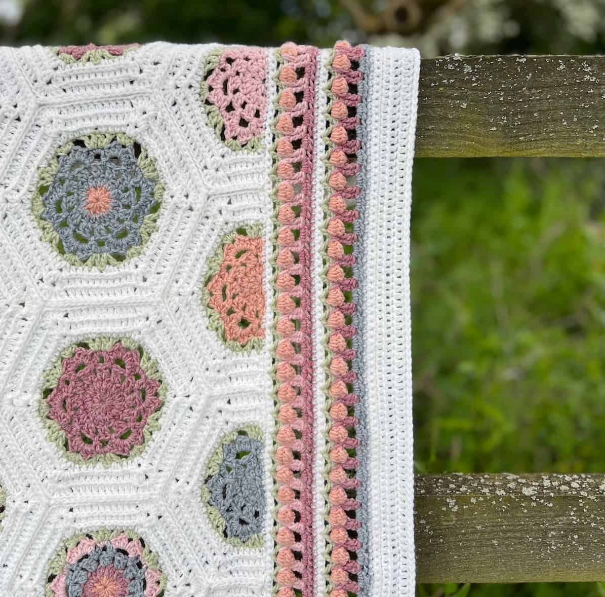 Crochet Flower Border for Blankets and Edges