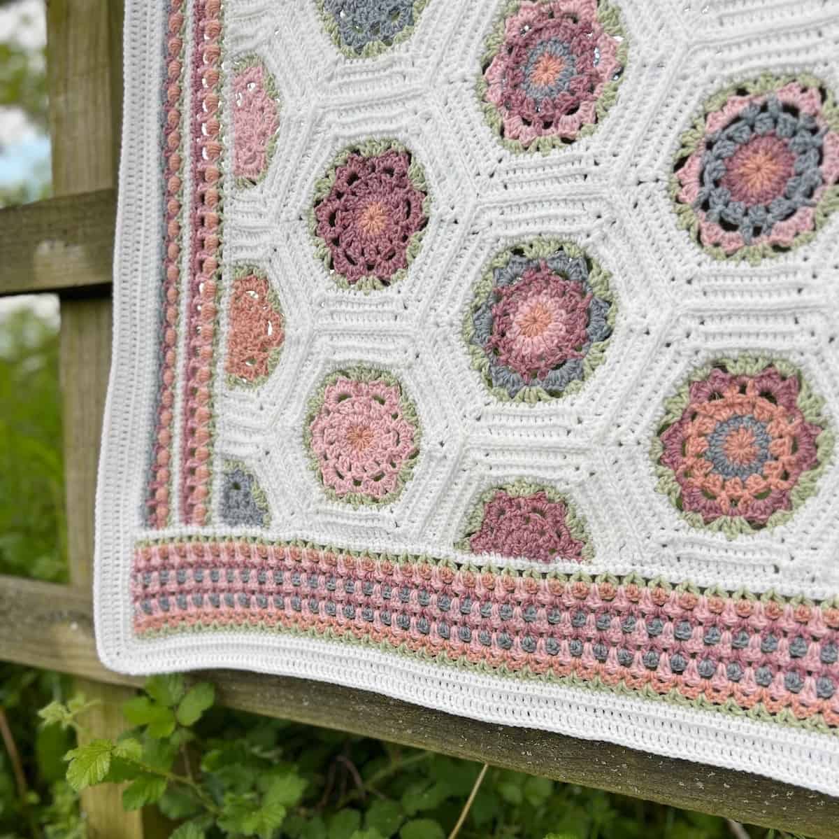 Crochet Quarter Hexagon – Time to Bloom Blanket